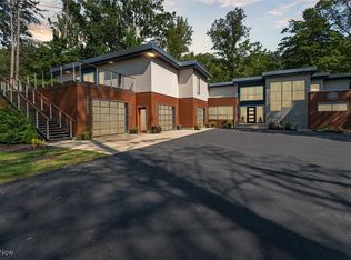 3863 Granger Rd, Akron, OH 44333