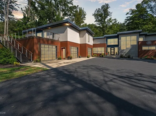 3863 Granger Rd, Akron, OH 44333