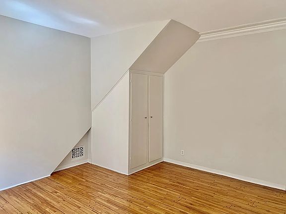 5th image of 313 S Cochran Ave #1/4