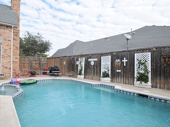 5th image of 3904 Guston Hall Ct
