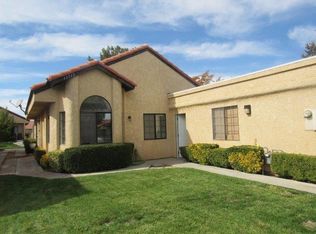 11712 Juniper Dr, Apple Valley, CA 92308