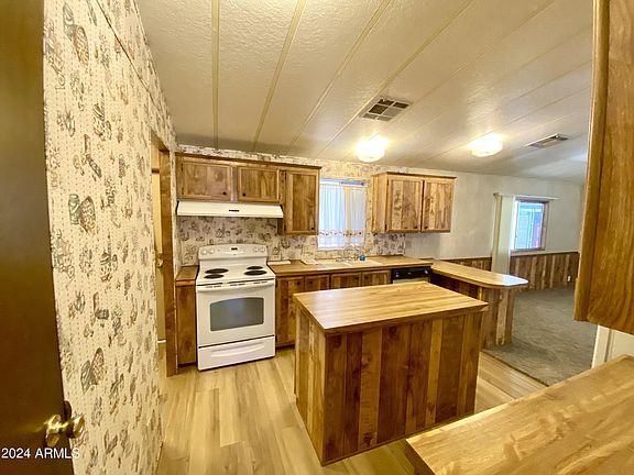 3rd image of 2925 E SEQUOIA Drive