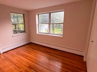 108 Oakwood Ave APT A3, West Hartford, CT 06119