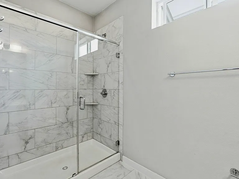 801 N Bluff Dr #33 — Photo 17