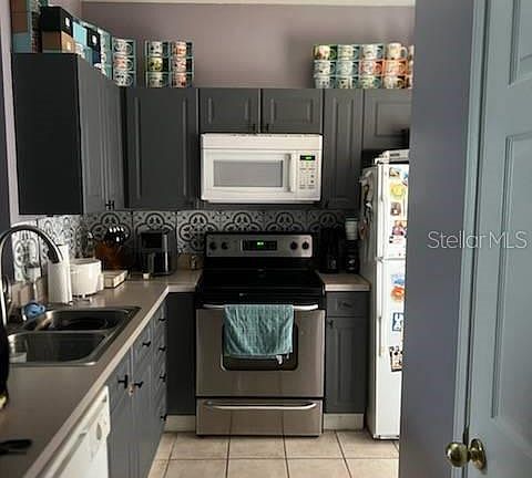 3rd image of 527 Water St