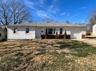 202 NE Eastridge St, Lees Summit, MO 64063