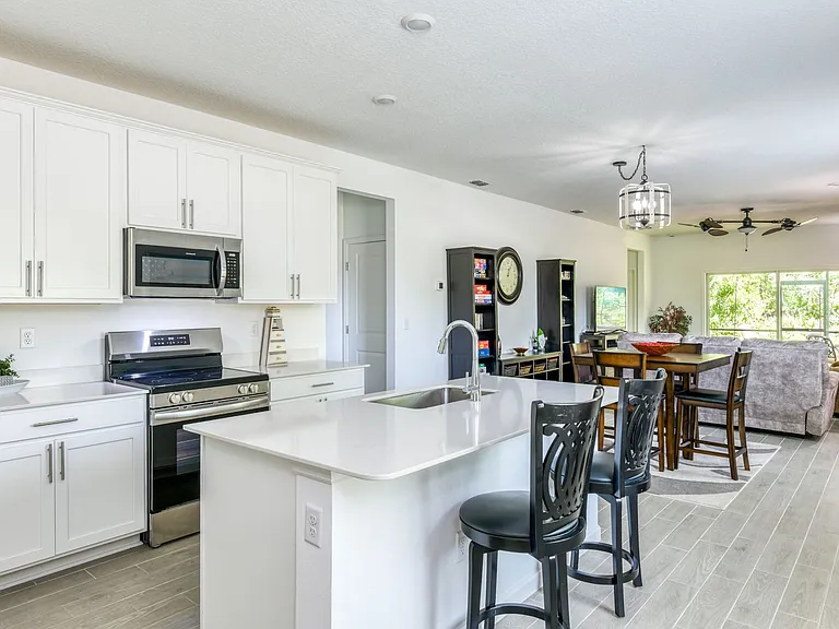 986 Arcadian Lakes Blvd — Photo 7