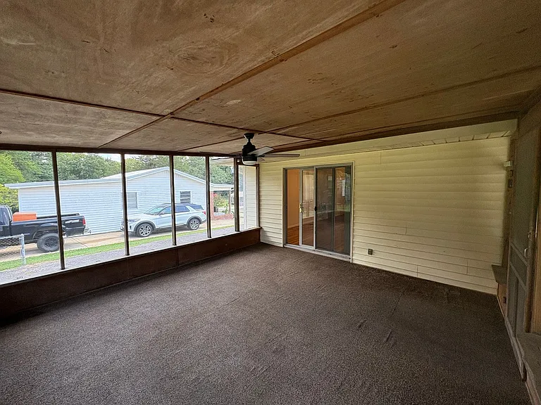 7326 President St — Photo 20
