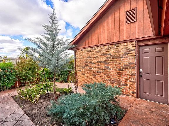 4th image of 4436 Baxter Dr #1