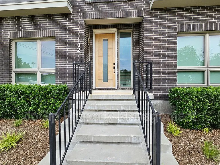 2620 Valley View Ln #102 — Photo 2