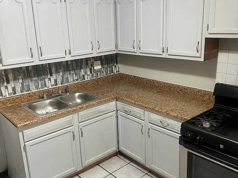 7037 Theodore Ave — Photo 10