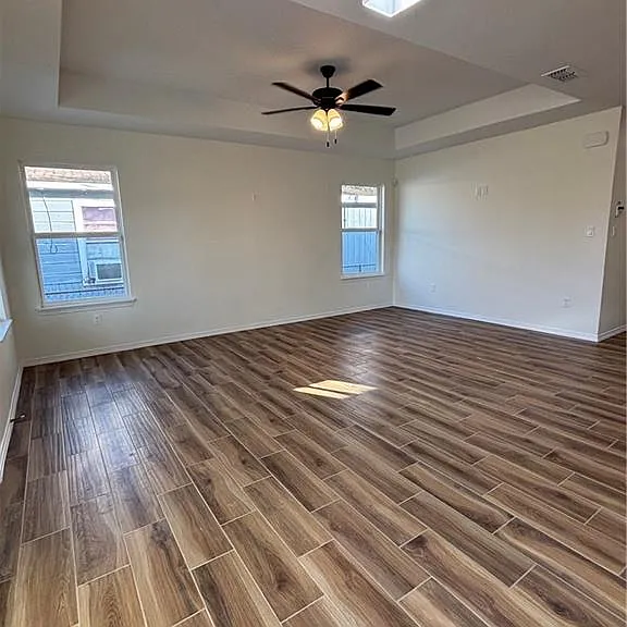 622 E Llano Grande St — Photo 4
