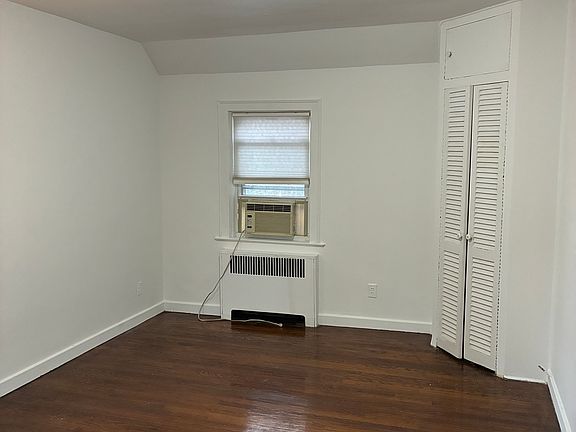 2nd image of 22 Arrandale Ave