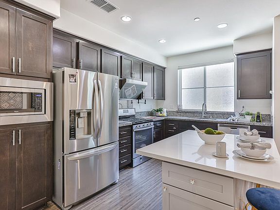 3rd image of 1393 Coyote Creek Way