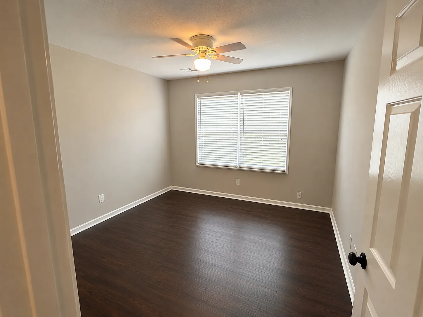 140 Williamsburg Way - 1 — Photo 2