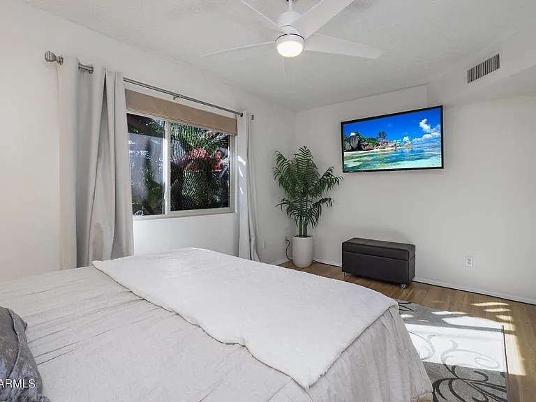 6001 E Monte Cristo Ave — Photo 24