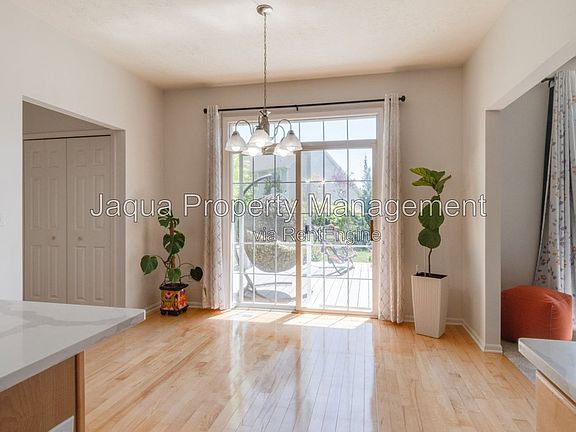 5th image of 3397 Hampstead Ct