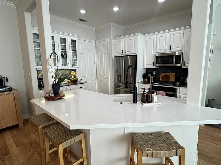 2913 N Becca Ln — Photo 5