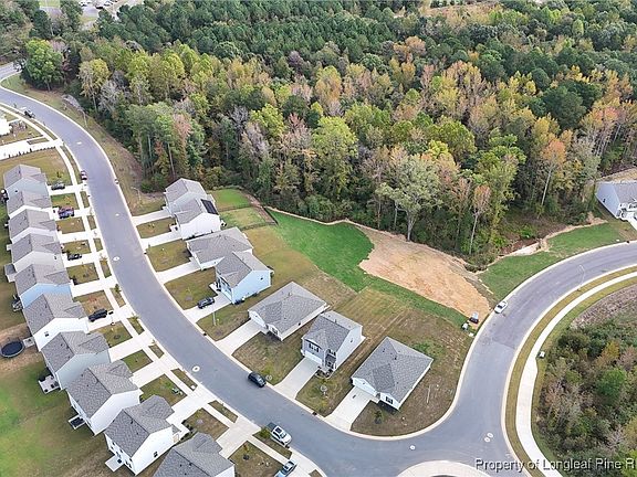 2nd image of 147 Bay Laurel Dr