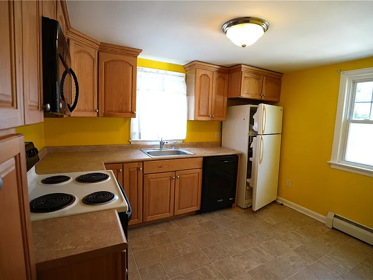 27 Boughton Ave — Photo 10