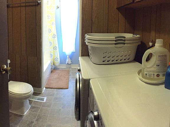 Bth 2 w/laundry