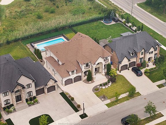 2nd image of 3756 Saint Francis Cres