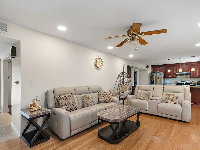 1037 Conrad Ct — Photo 8