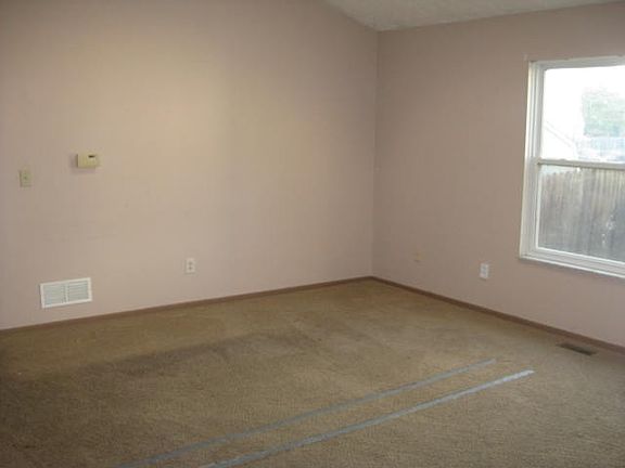 3rd image of 3305 Draycott Ct