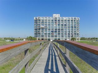 415 E Beach Dr APT 106, Galveston, TX 77550