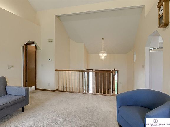 5th image of 13317 Courtney Dr