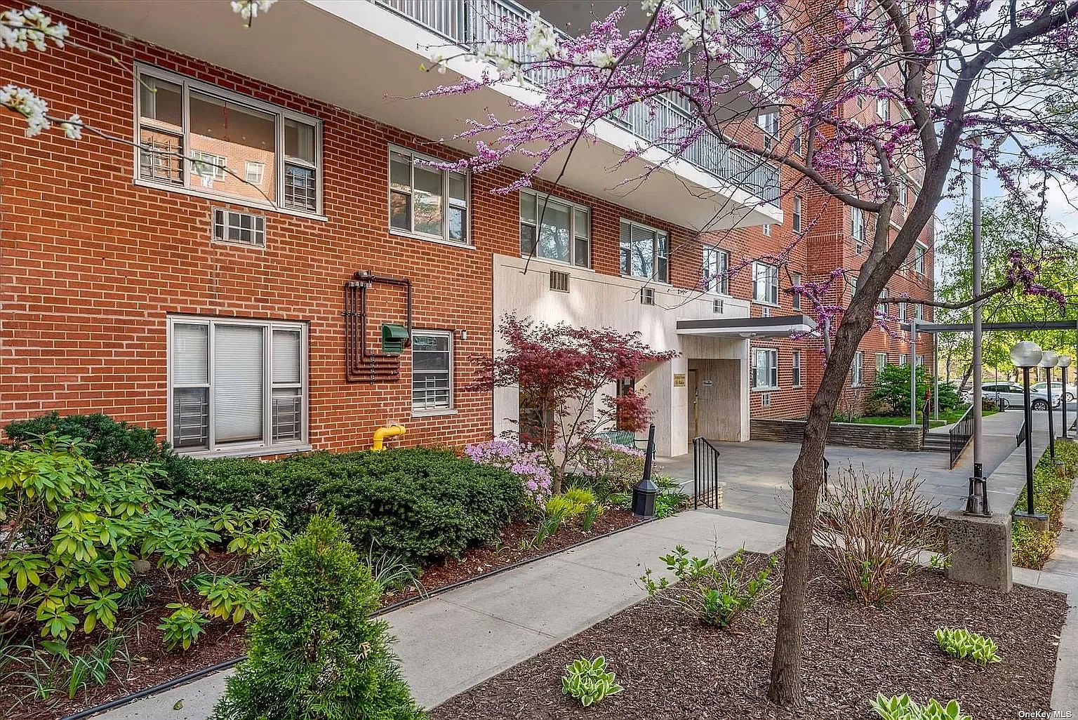 5230 39th Dr 4M, Woodside, NY 11377 Zillow