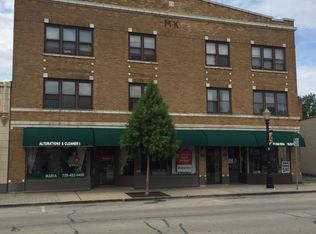 15 W Hillgrove Ave #A, La Grange, IL 60525