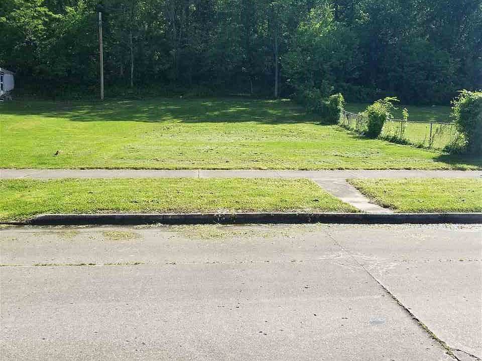 2nd image of 1013 S 10th St