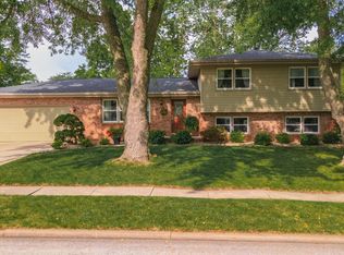 1103 Andover St, Bloomington, IL