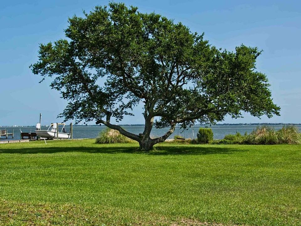 1st image of 107 Salty Shores Point Dr