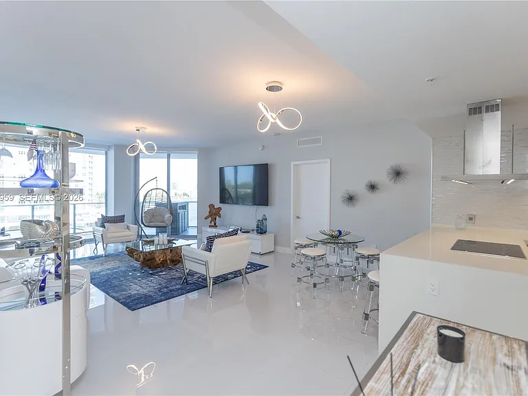 17111 Biscayne Blvd #505 — Photo 24