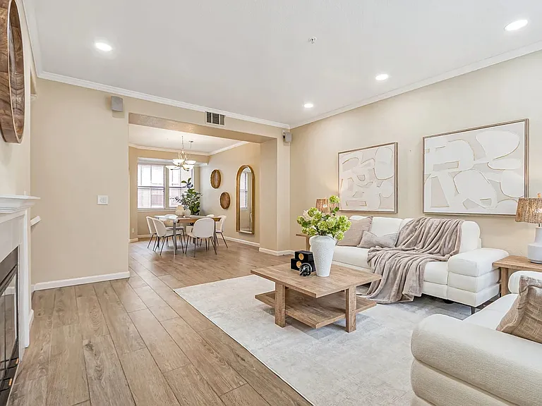 415 Camille Cir #14 — Photo 4