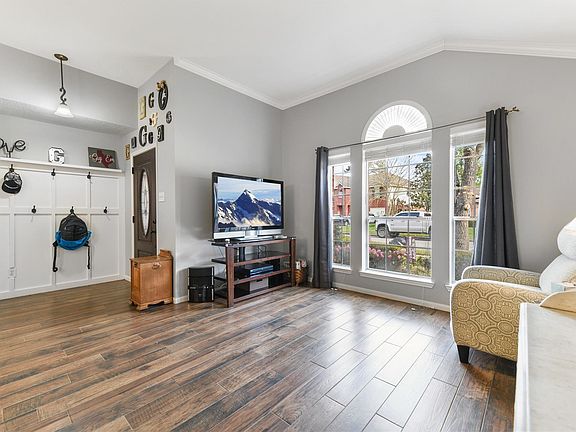2nd image of 21803 Whispering Forest Dr
