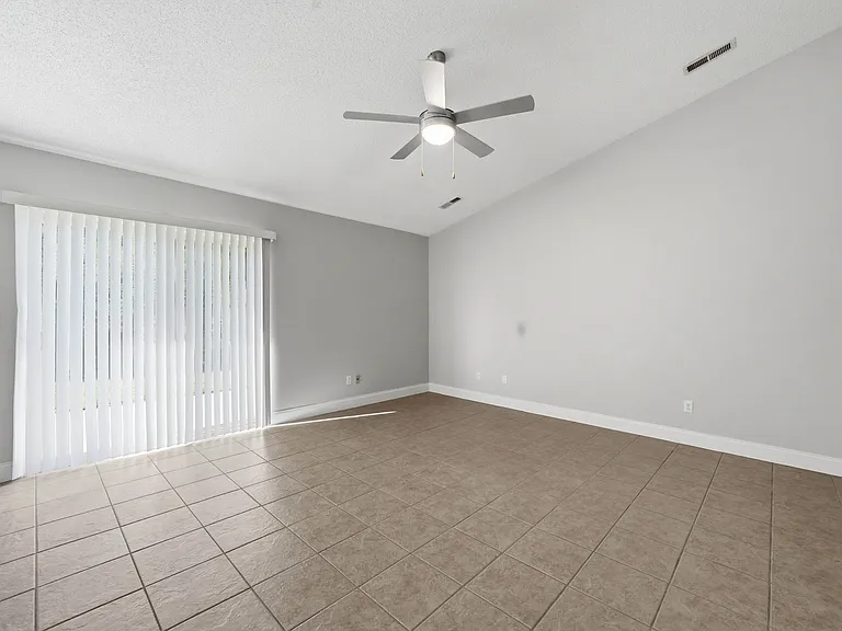 Suncrest Village — Photo 18
