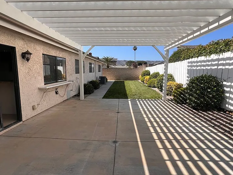 1142 Ashbury Ct — Photo 7