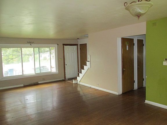 Additional Living Room