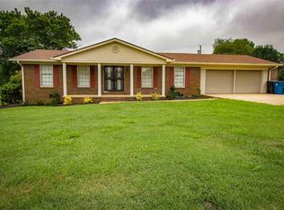 450 Meadowlawn Dr, Dresden, TN 38225