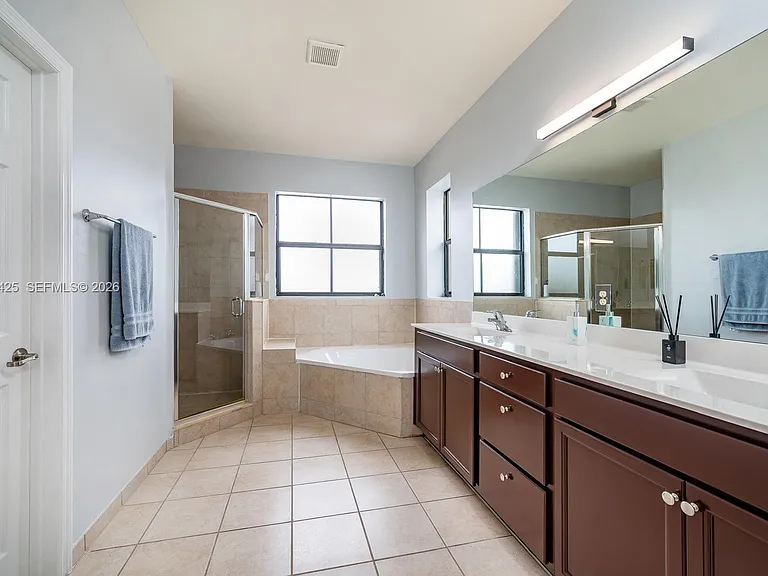 25006 SW 118th Ave — Photo 31