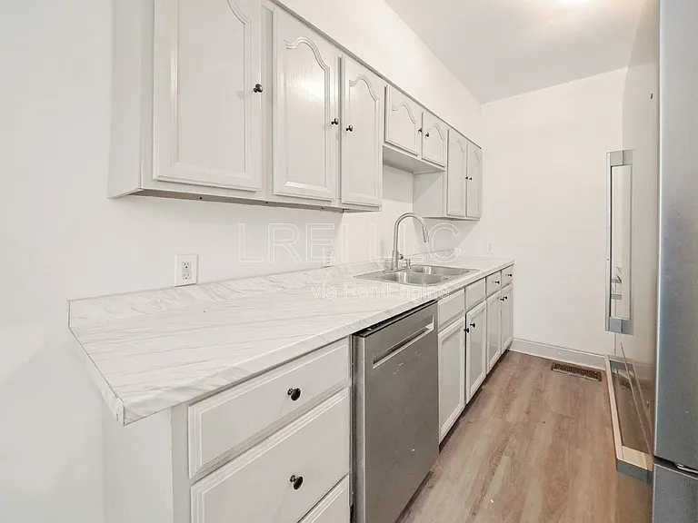 2508 W Main St — Photo 7