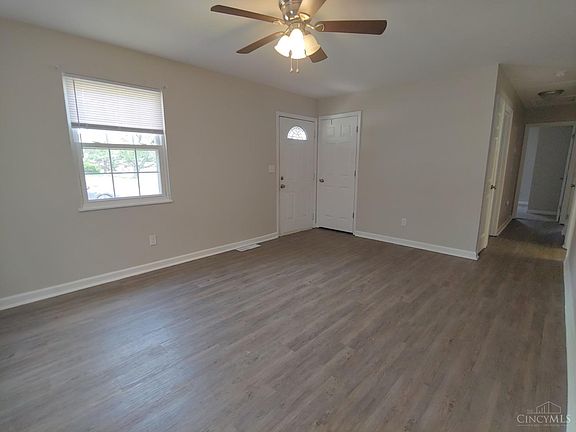 5th image of 1937 Bluehill Dr