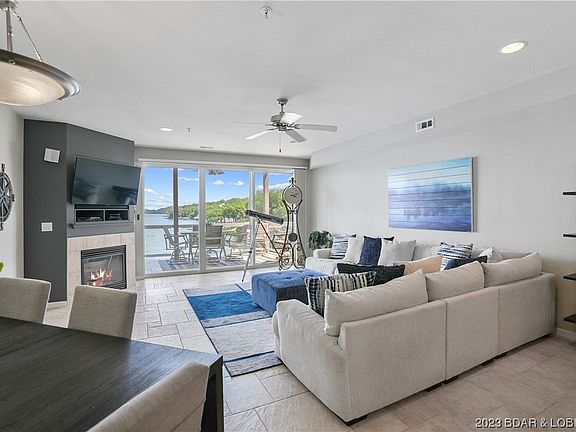 2nd image of 1220 Lands End Pkwy #217