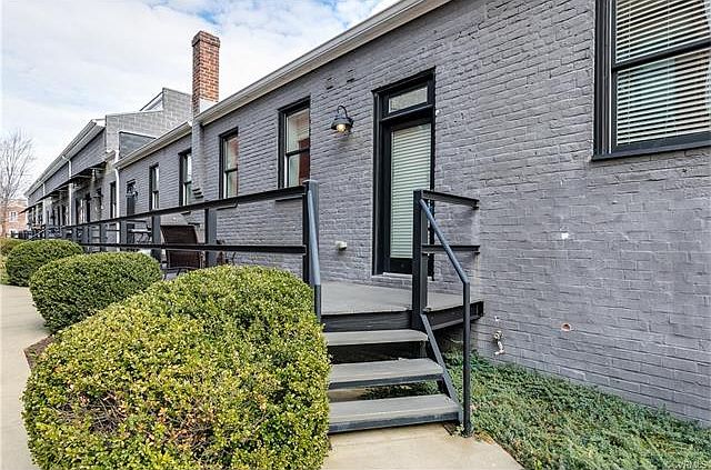 1st image of 1708 W Cary St Unit 13