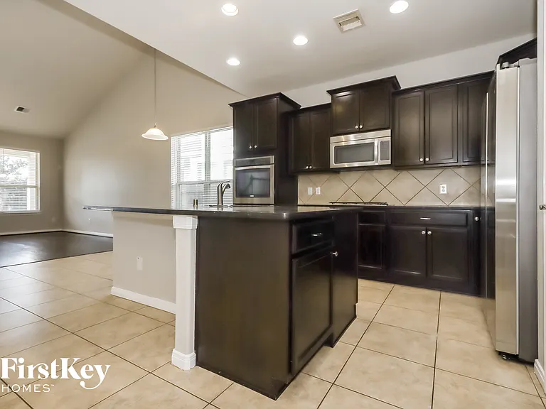 4914 Ginger Bluff Trl — Photo 8