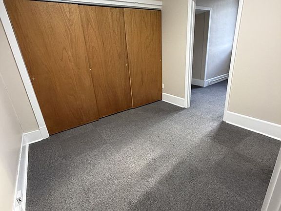3rd image of 439 Market St