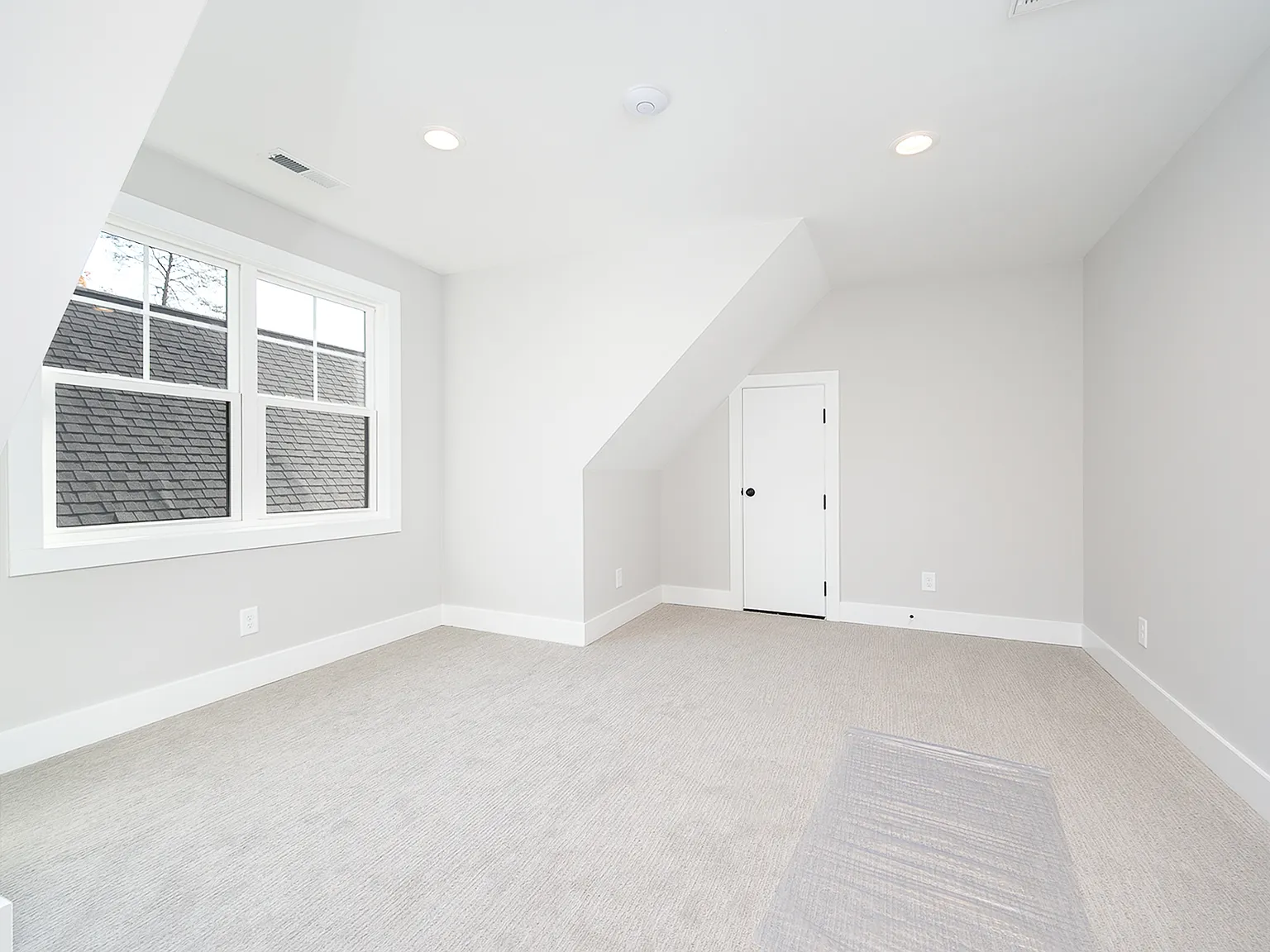 106 Lincolns Way — Photo 4